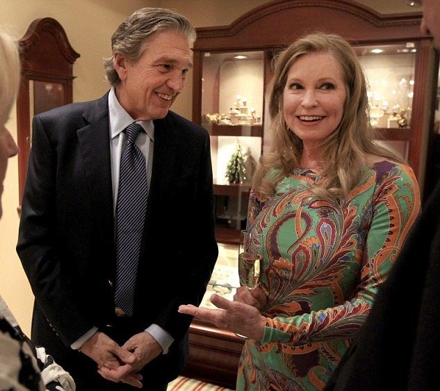 Lisa Niemi (right) introducing her boyfriend Albert DePrisco (left) to her friends